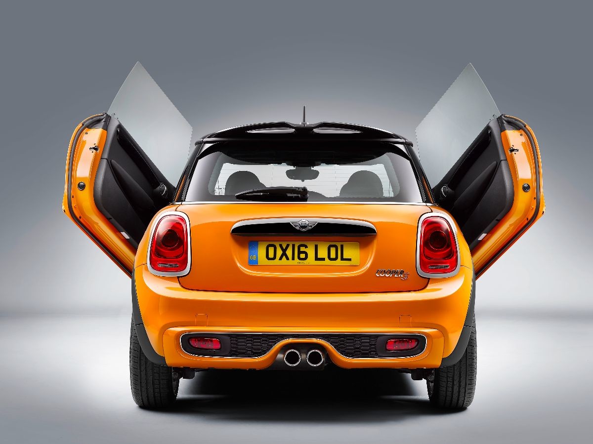 MINI presenta le Scissor Doors