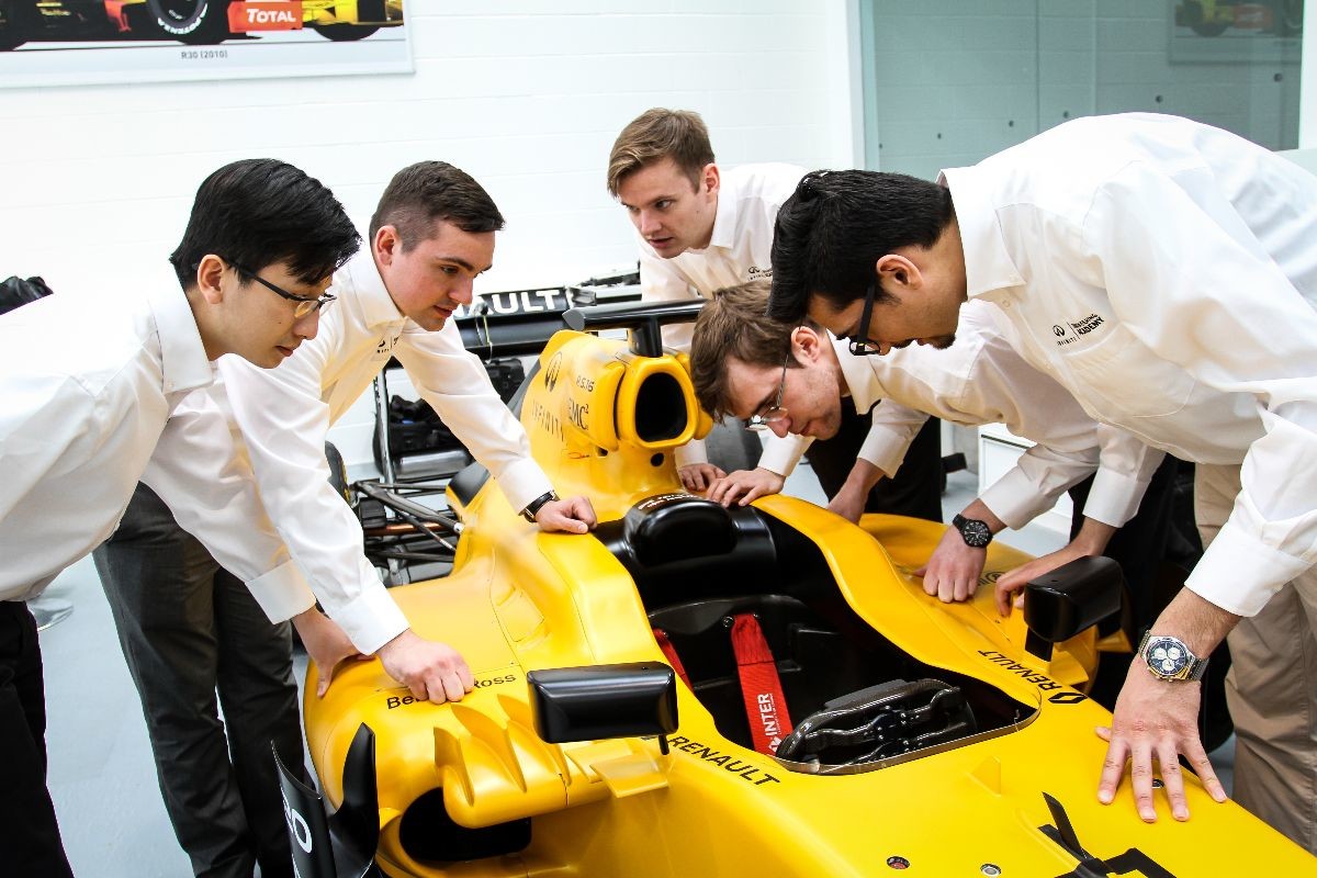 Tommaso Volpe, Direttore mondo Infiniti Motorsport, ci racconta la Infiniti Engineering Academy 2016