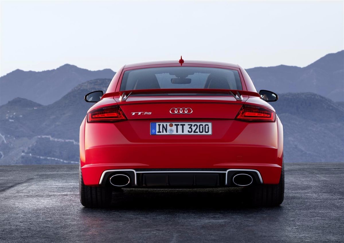 La nuova Audi TT RS fa sul serio