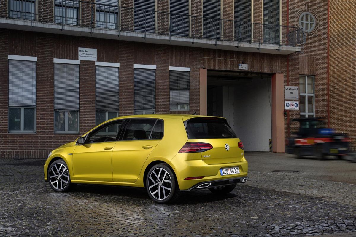 Volkswagen presenta i restyling della Golf