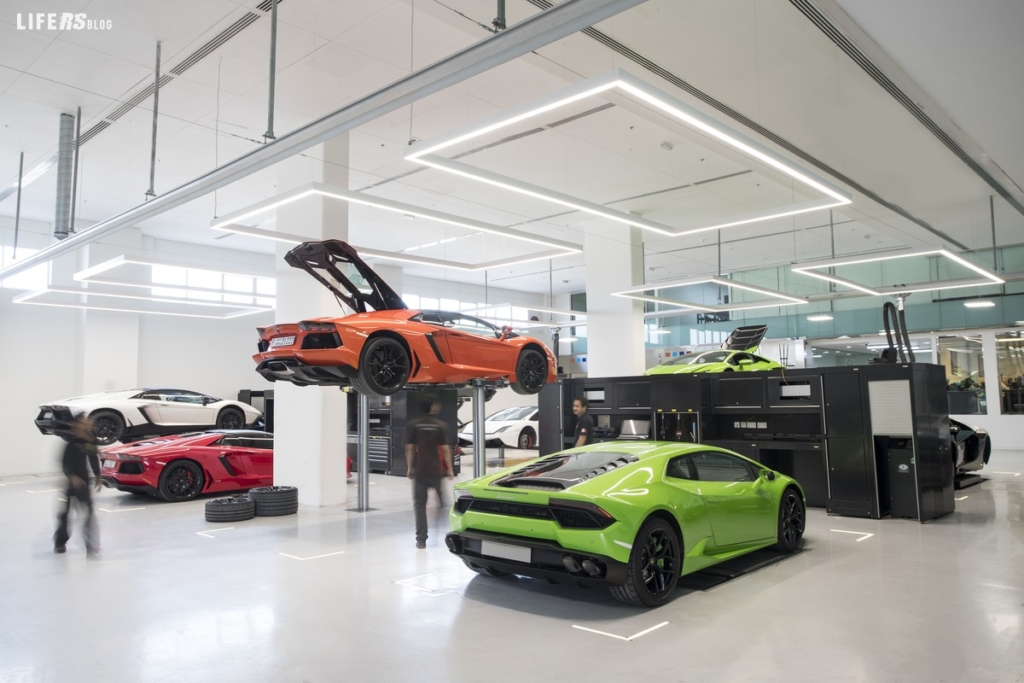 Lo showroom Lamborghini più grande al mondo a Dubai