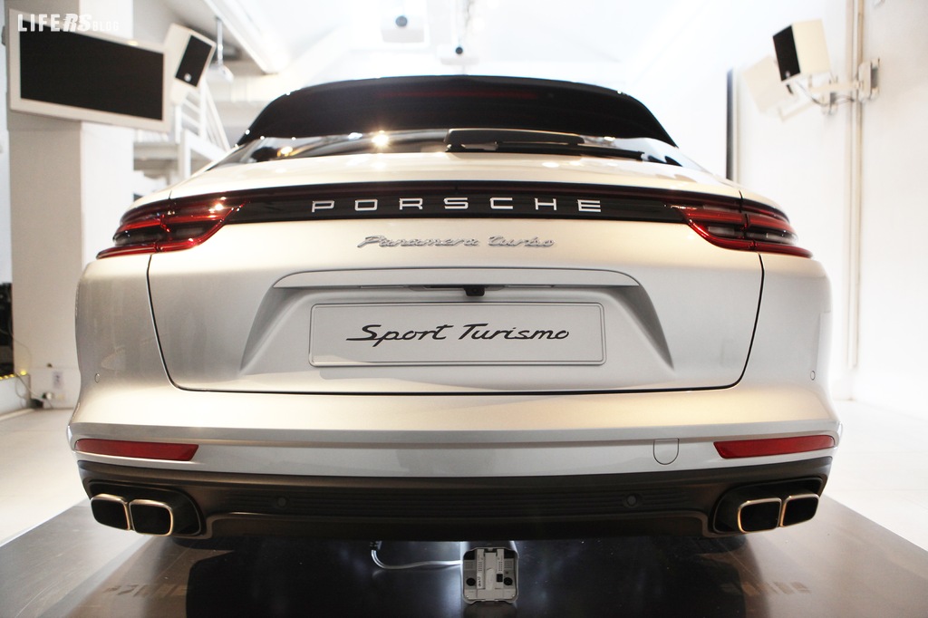 Porsche Sport Turismo