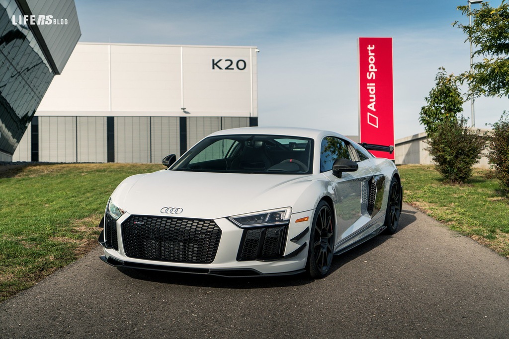 Coupé Competition, la nuova serie Audi R8 V10 Plus ultra limitata