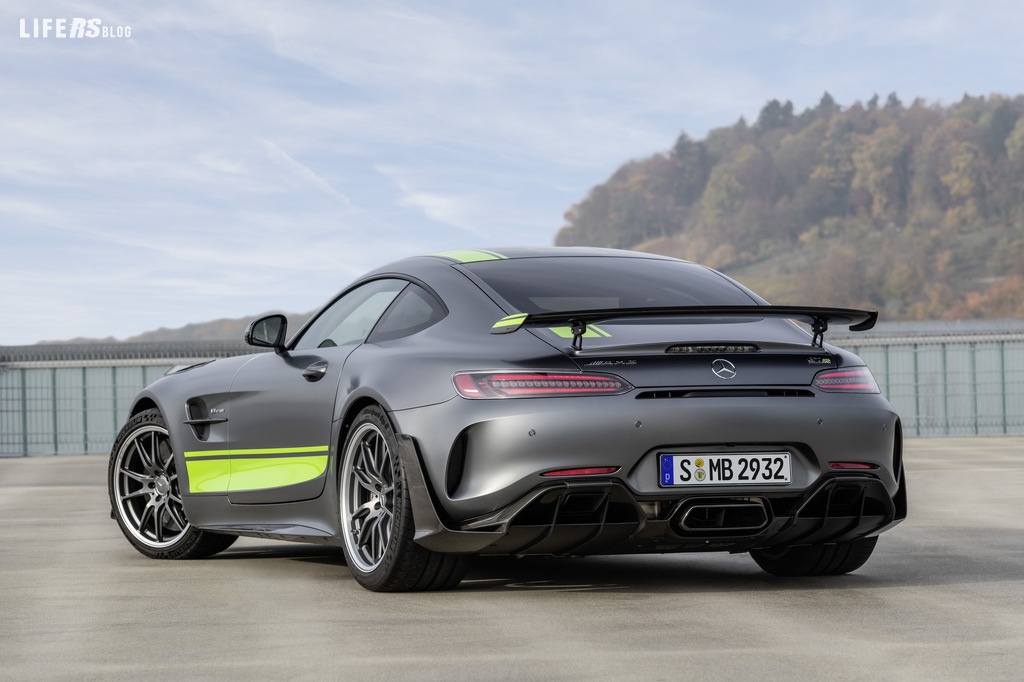 AMG GT R PRO: Più vicina che mai al Motorsport