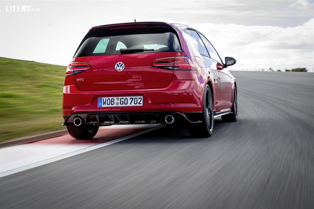 Golf GTI TCR, la stradale basata su un’auto da corsa!