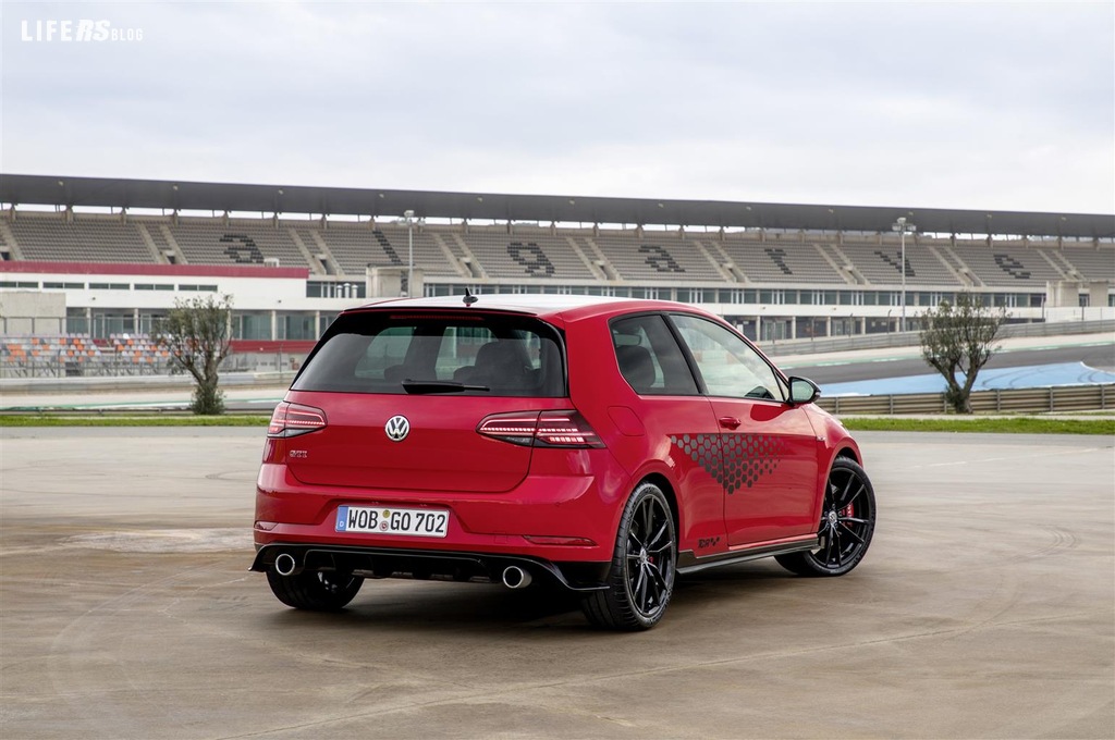 Golf GTI TCR, la stradale basata su un’auto da corsa!