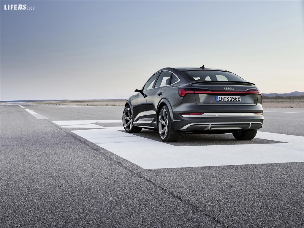 Audi e-tron S e S Sportback: 3 motori e 503 CV per l'elettrica