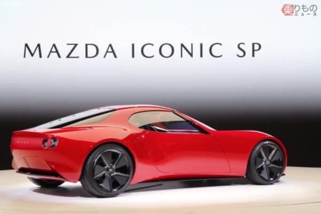 Iconic SP, powertrain ibrido e sportività per Mazda