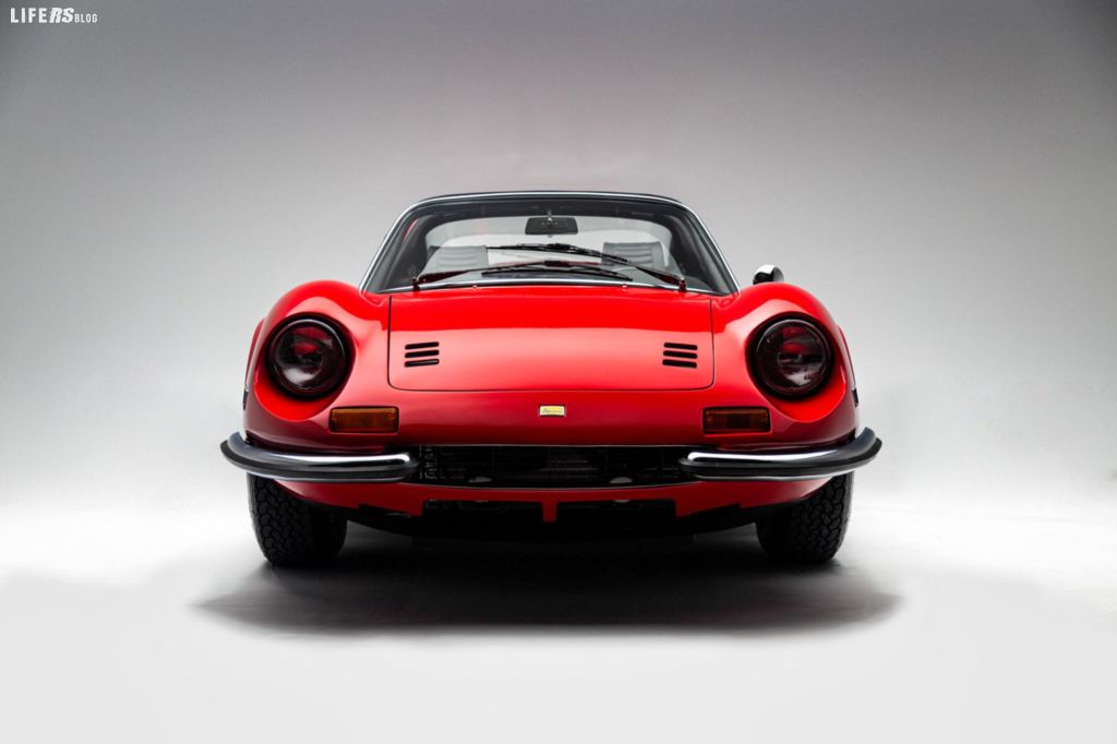 Dino 246 GTS del 1972, la prima Ferrari di Cher all'ASTA