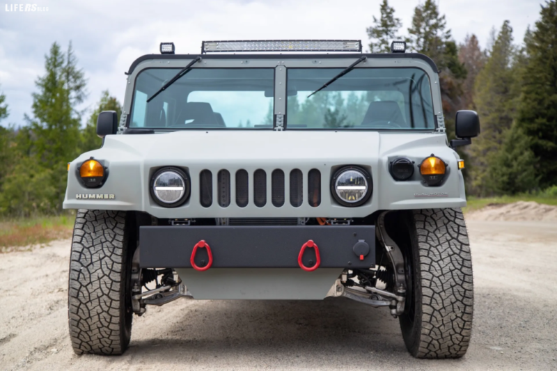 NAEV inventa il Cyber-Hummer Executive Edition