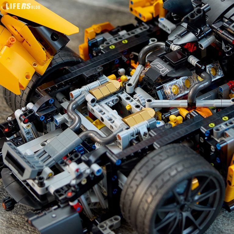 LEGO Technic celebra l'hypercar McLaren P1