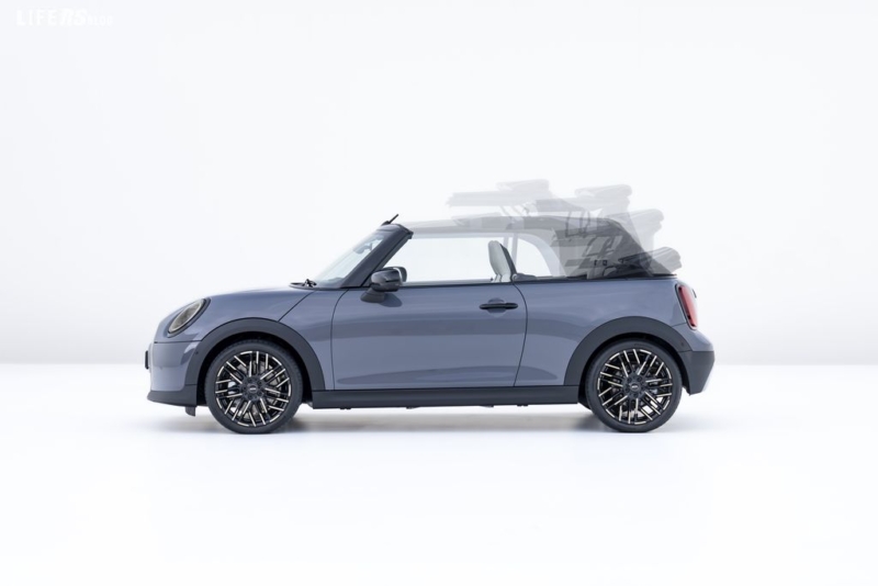 Cooper Cabrio completa l'attuale famiglia MINI