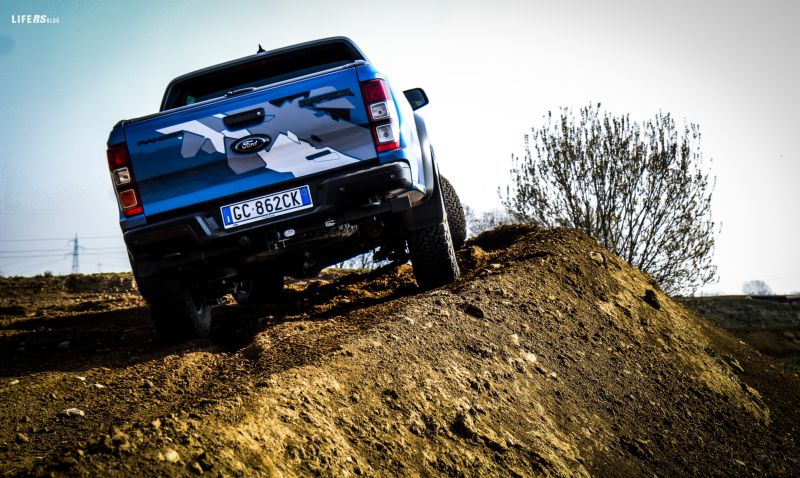 Ford Ranger Raptor 2