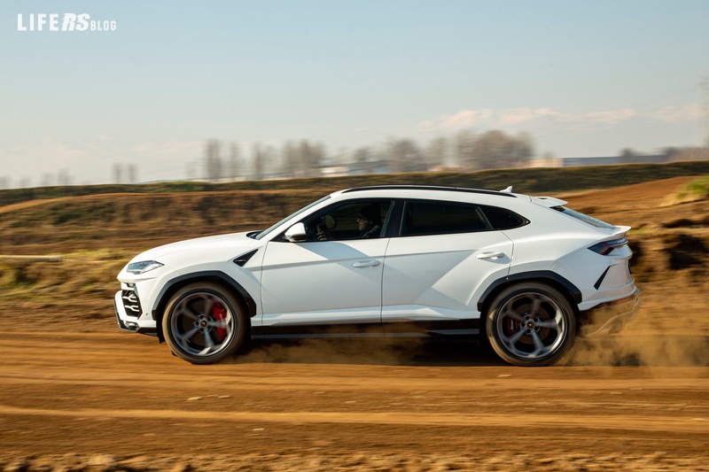 Lamborghini Urus 3